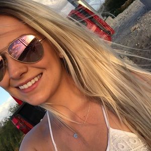 Meet your Posher, Summer